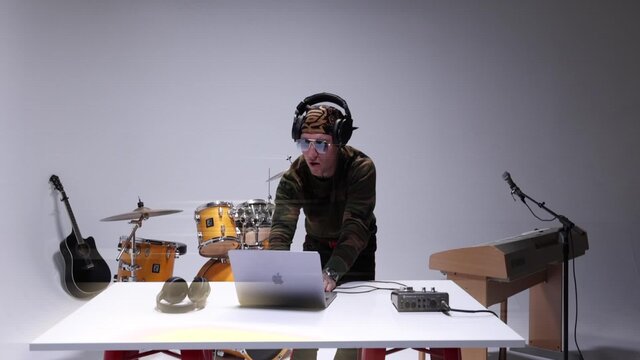 Risk It All (LIVE at RAIL ART STUDIOS 2025)