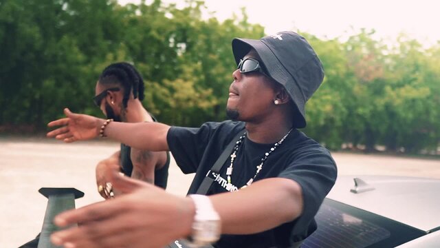 Zaza  (feat. Kplus)