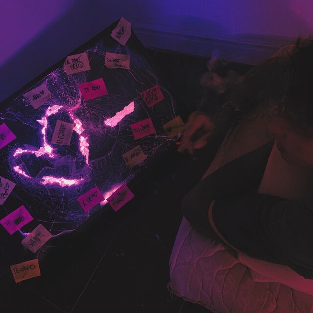 <3 -