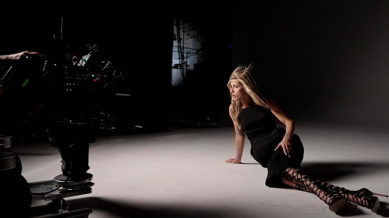 One Of Your Girls (Behind The Scenes)