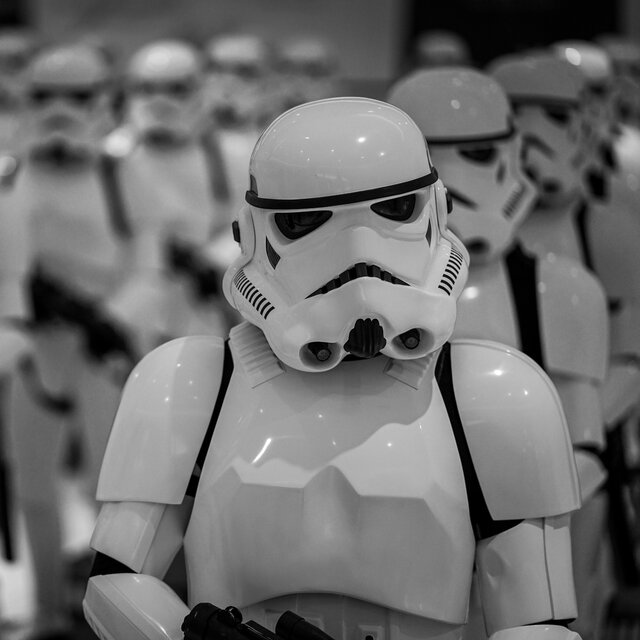 Starwarz (feat. Heartbreak)