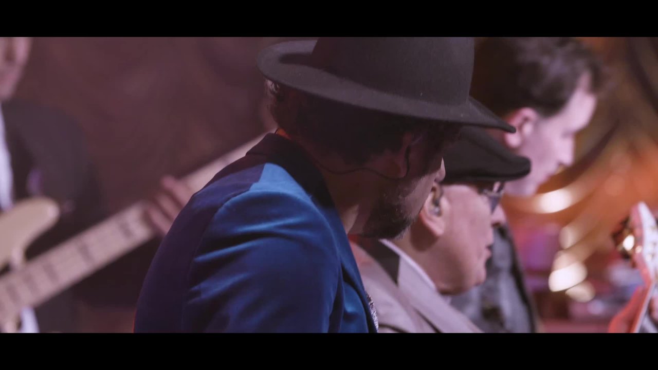 Jinetes en el Cielo (Ghost Riders in the Sky) (feat. Alejandro Marcovich & Paco Huidobro)