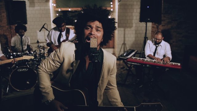 Tudo no Seu Tempo (Sony Music Live)