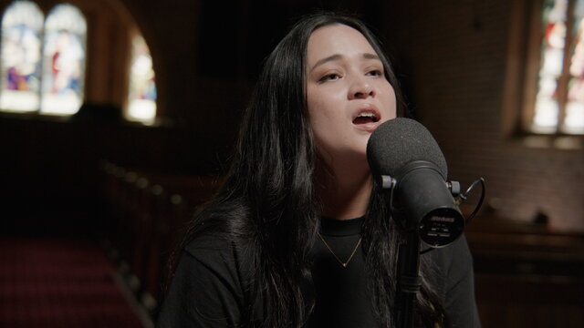 Mighty to Save (Acoustic) (Music Video)
