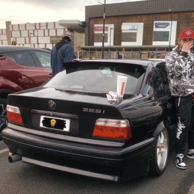 NO PLATES, NO CASE (feat. TH3 KXD)