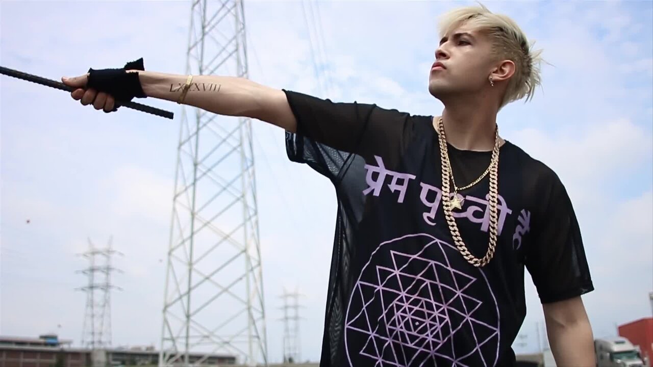 LOSER (feat. Preston Knight)