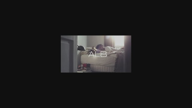 Golden Chains (Clip officiel)
