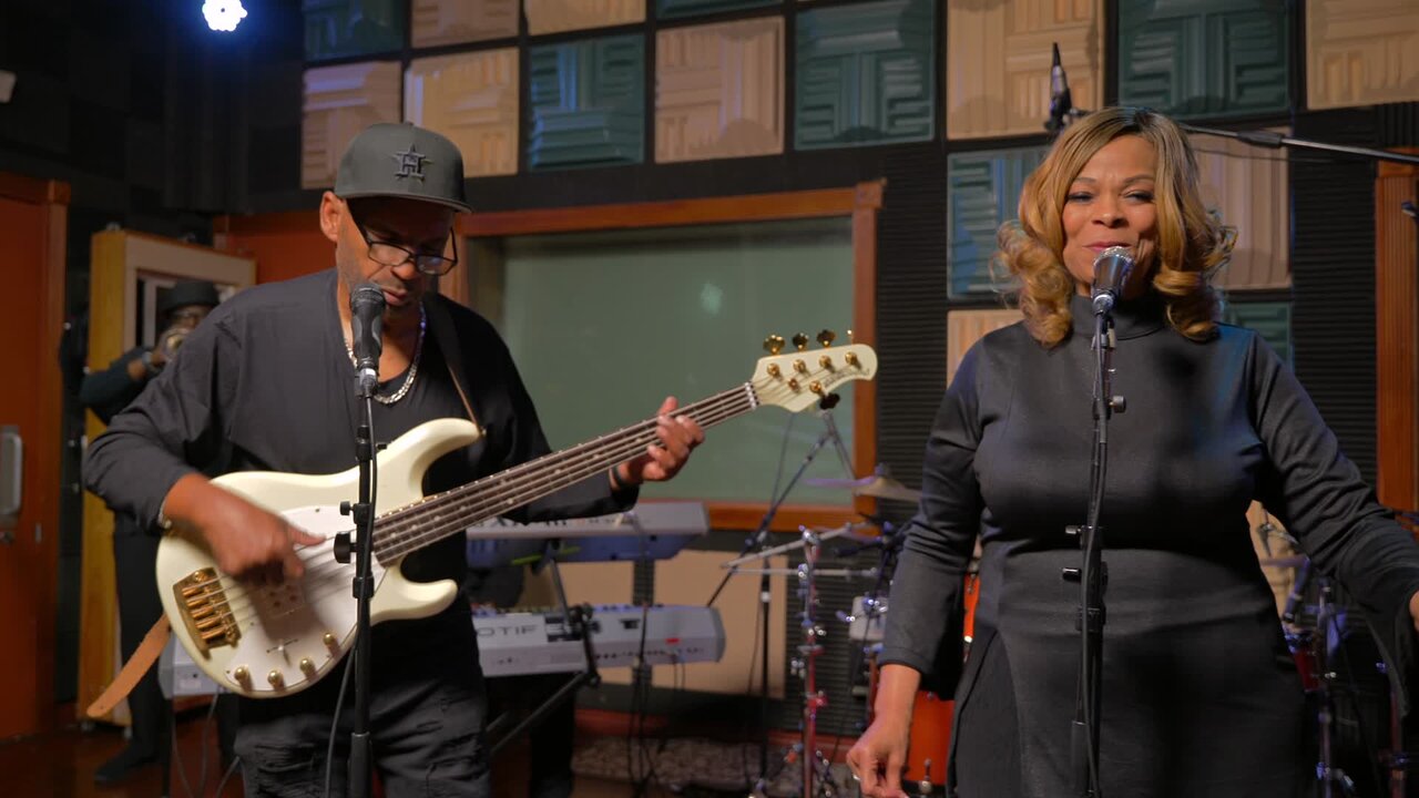 Look To God (feat. Dwayne Armstrong & Janice Peterson Townsend)
