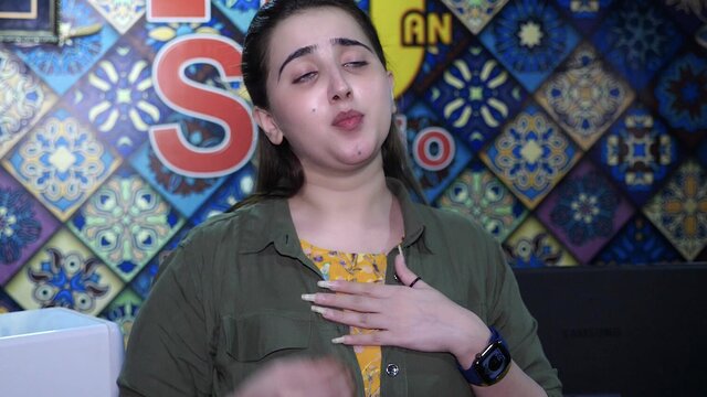 Rasha Musafara Zra Me Ta Pase Khugegi