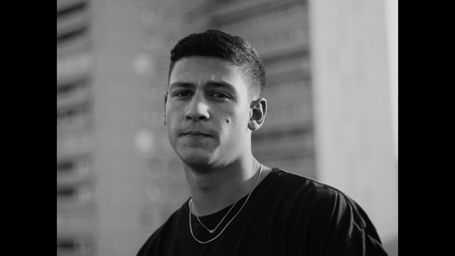 WARUM (Official Video)