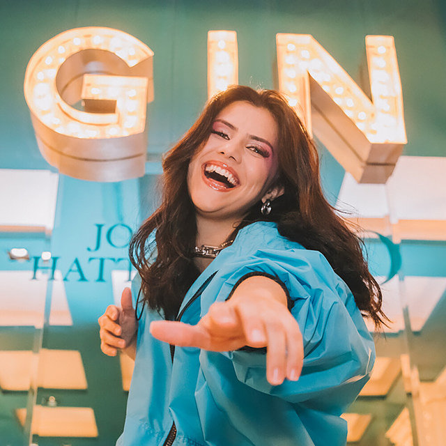 Gin (Deluxe Edition)