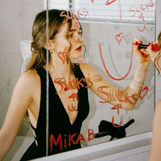 SUCKS 4 U