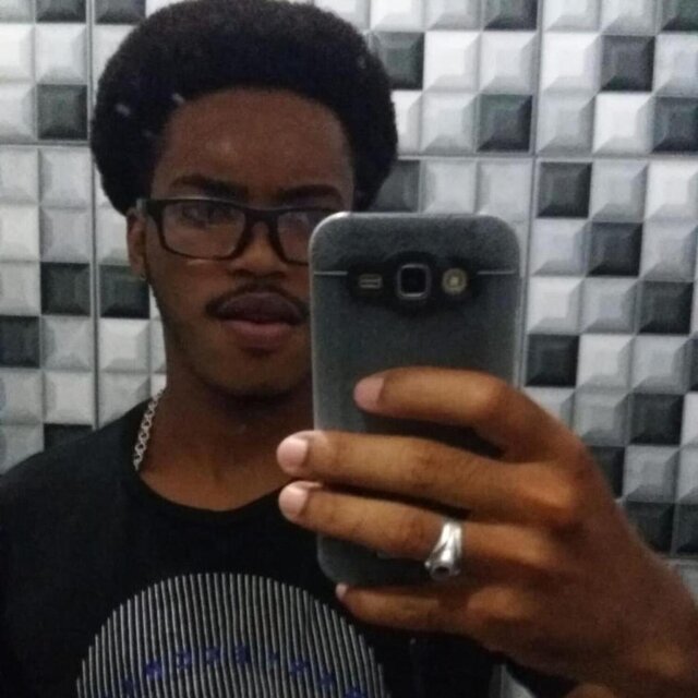 Elas Beija Mal