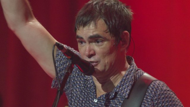 Garota Nacional (Os Três Primeiros Ao Vivo no Circo Voador)