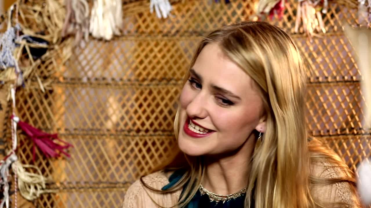 Interview Mia Diekow - Die Logik liegt am Boden