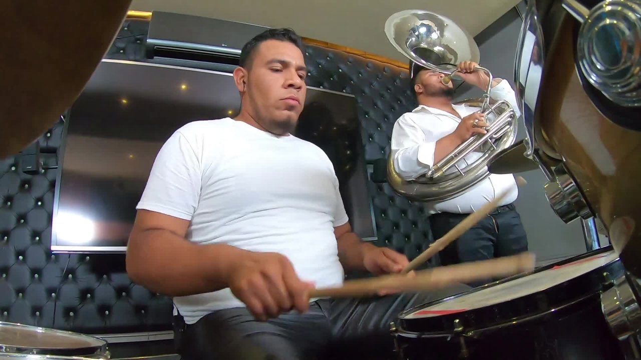 Mi Pasado Y Mi Presente (En Vivo)