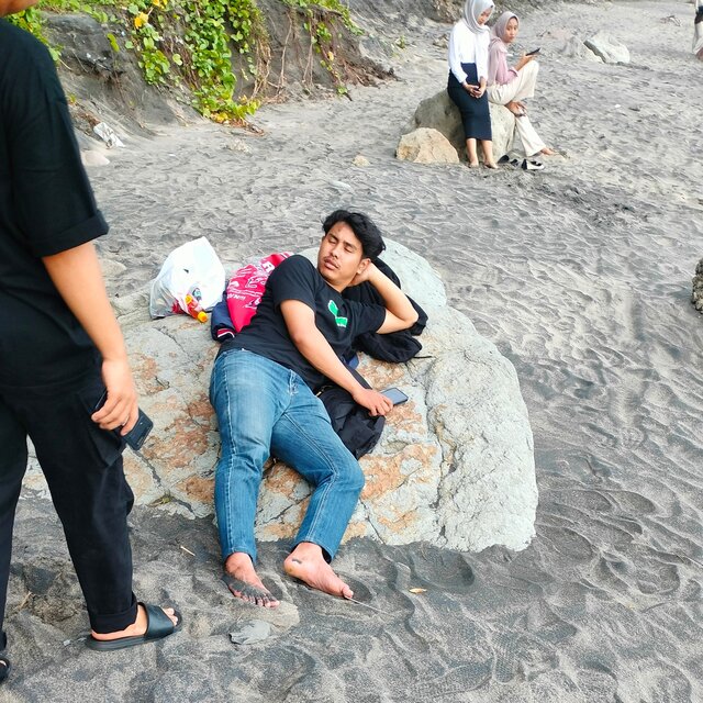 senyumanmu