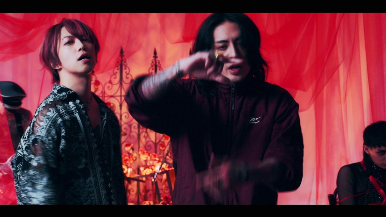 Akutou (feat. ADE SARIVAN)