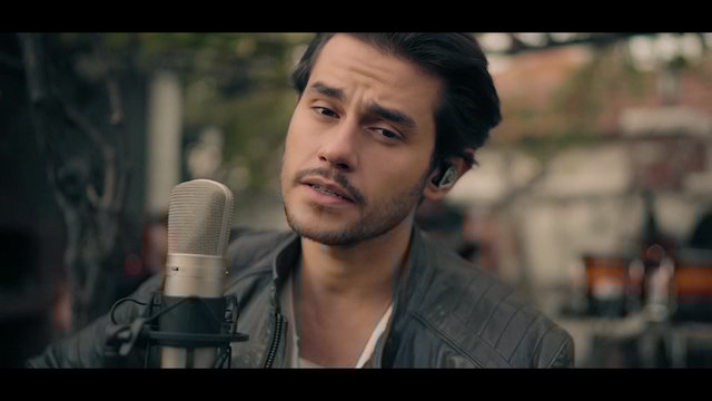 Farkında Mısın (Akustik)