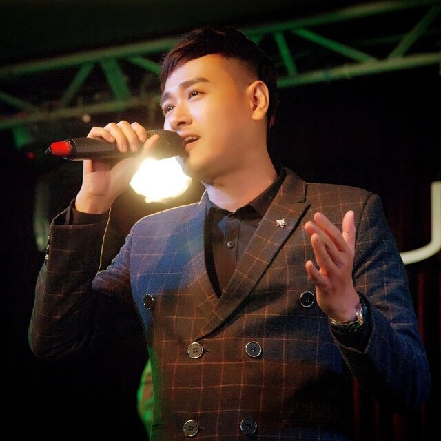 Lẻ Bóng
