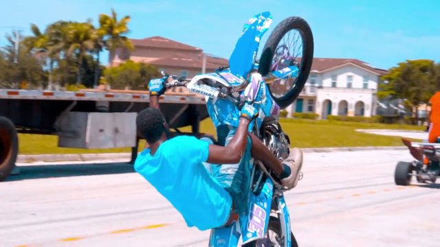 Guetto (feat. D Oby)