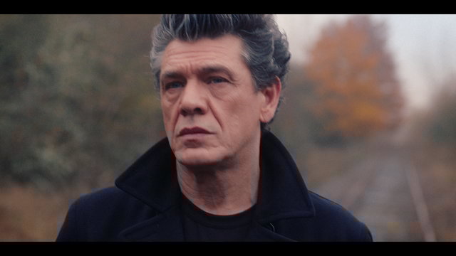 Le train (Official Music Video)