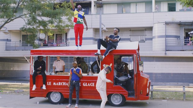 En bas (feat. Siboy) (Clip officiel)
