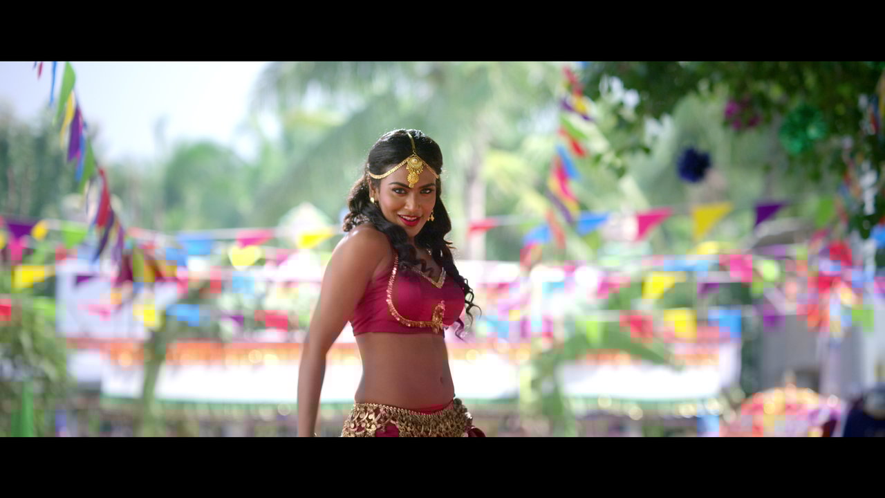 Lalaa Kadai Saanthi (From "Saravanan Irukka Bayamaen")