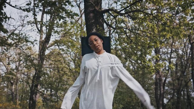 Dowdelin - Eléphants Roses [Official Video]