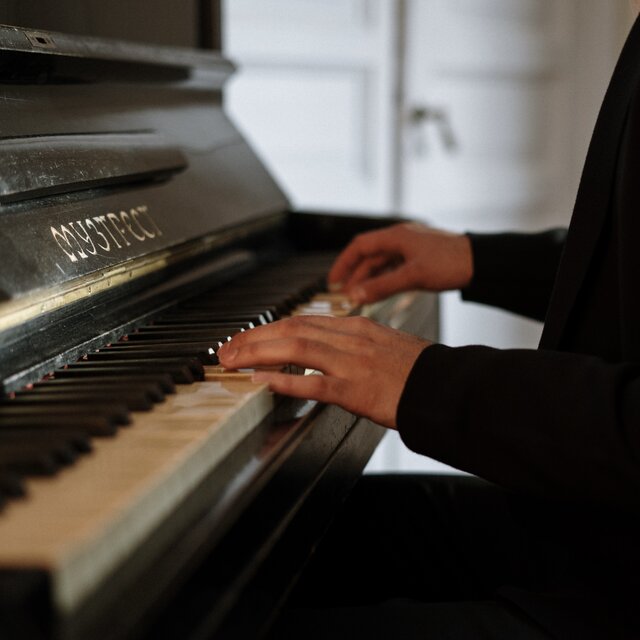 Beautiful Relaxing Piano