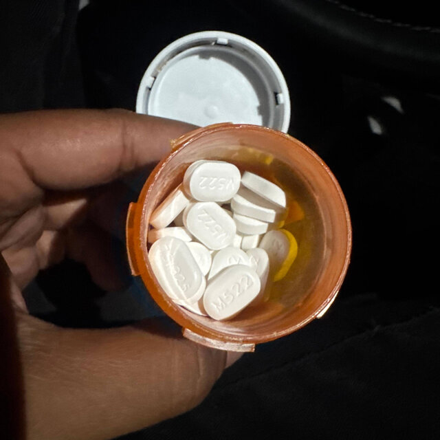 Walking Drug Store (feat. Kg Hogg & Youngkorsavage)