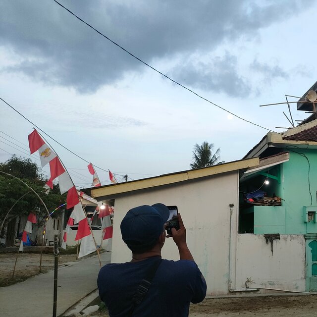 Bendera di Puncak Kubah