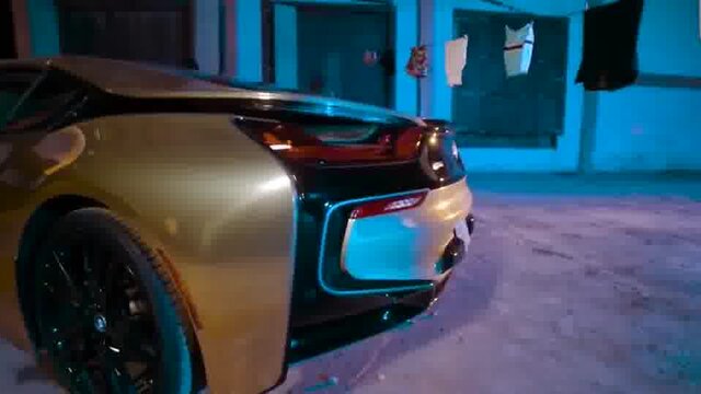 I8