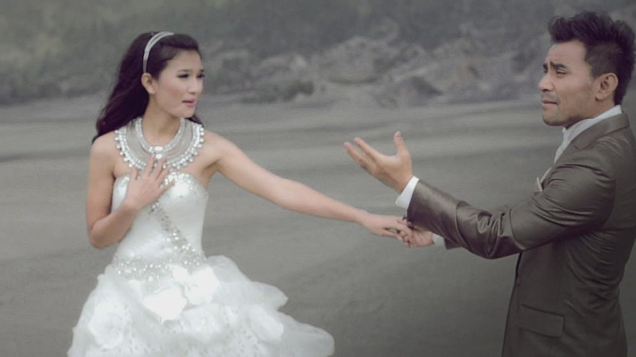 Sampai Akhir (feat. DuMa) (Video Clip)