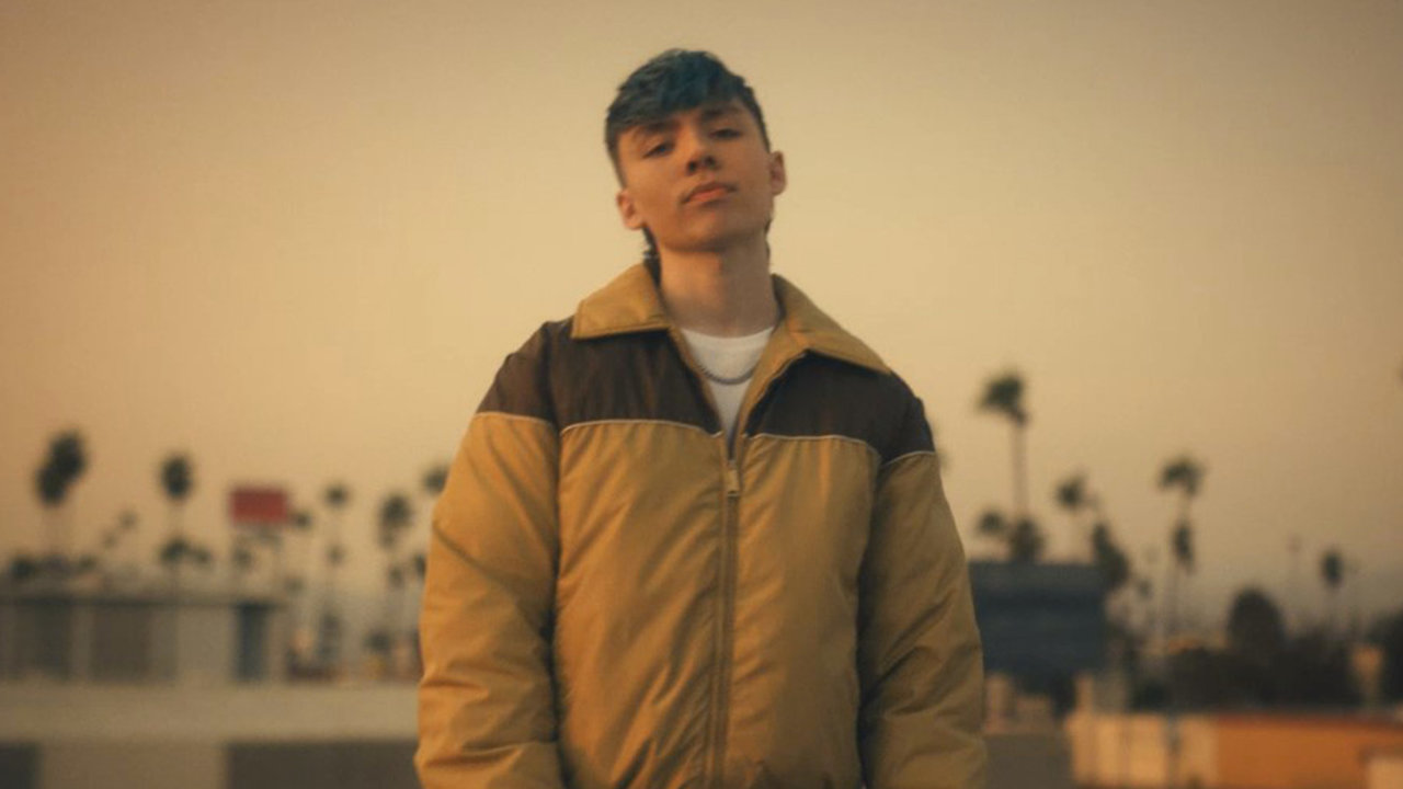 This Shit Sux (Official Video)