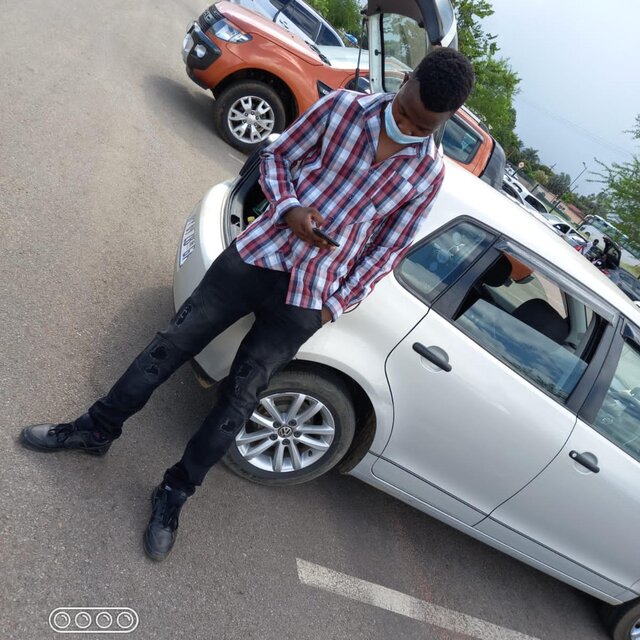 Mihwalo (feat. ADOLF & Meskay)