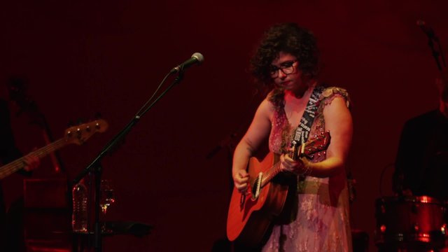 Aqui, Ali (Ao Vivo)