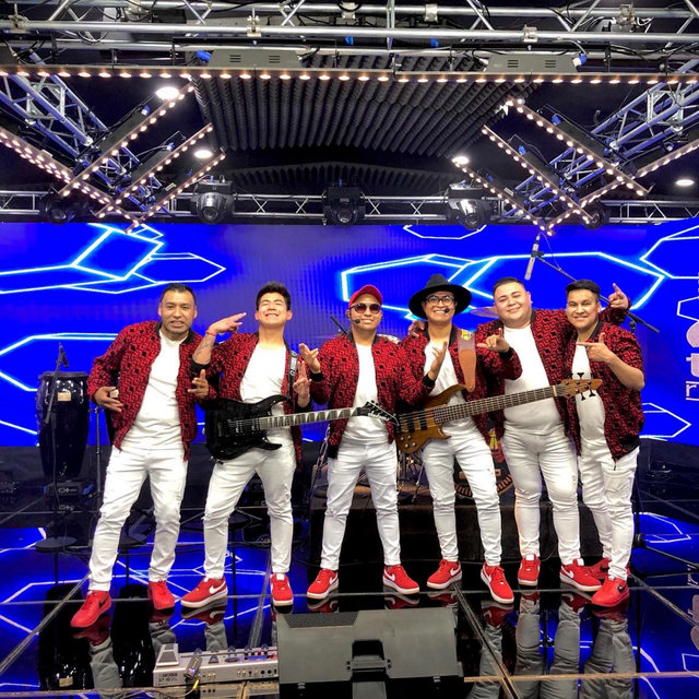 Titanio y Sus Amigos Presenta a Grupo el Tunel
