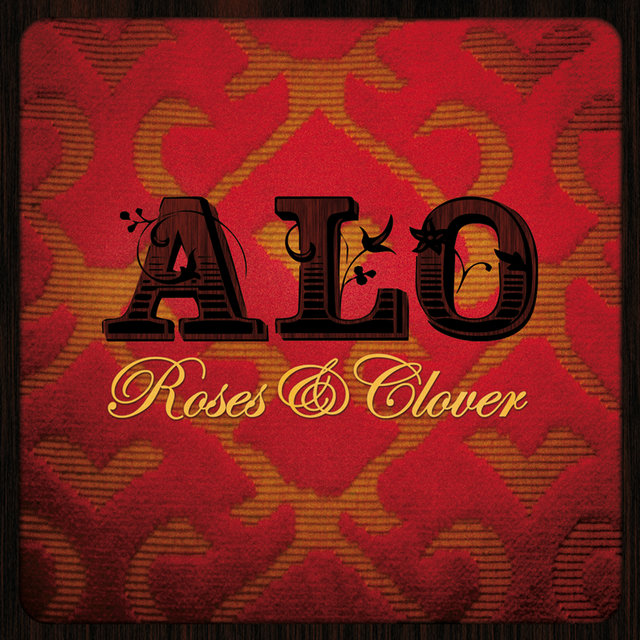Roses & Clover