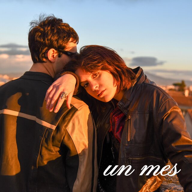 un mes
