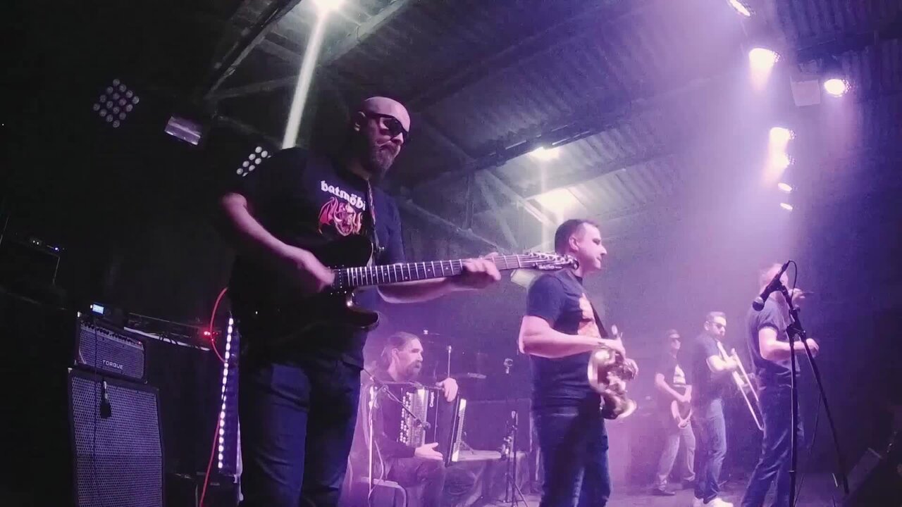 Районы-кварталы (Live)