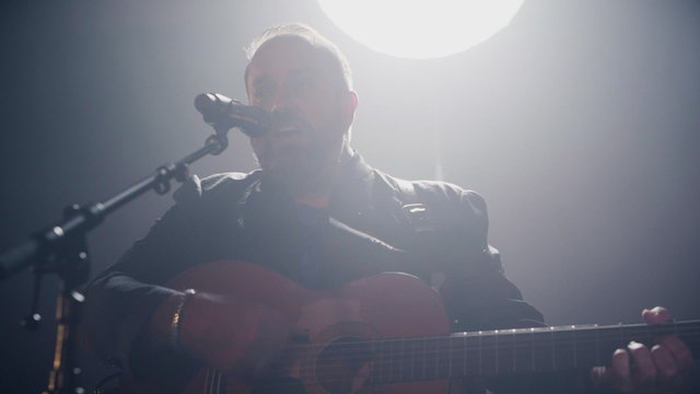 Me Olvidé de Vivir (Official Performance Video)