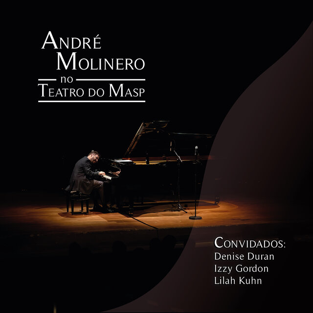 André Molinero no Teatro do MASP