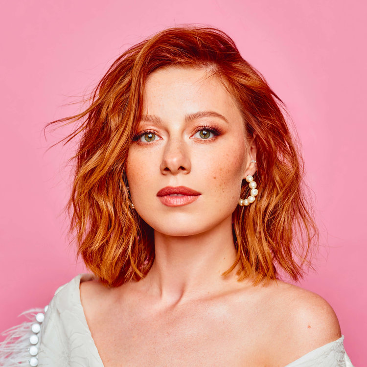 Қиындықпен порнофотосуреттер Олар мас әйелді ұйықтап жатқанда сиқырлайды.