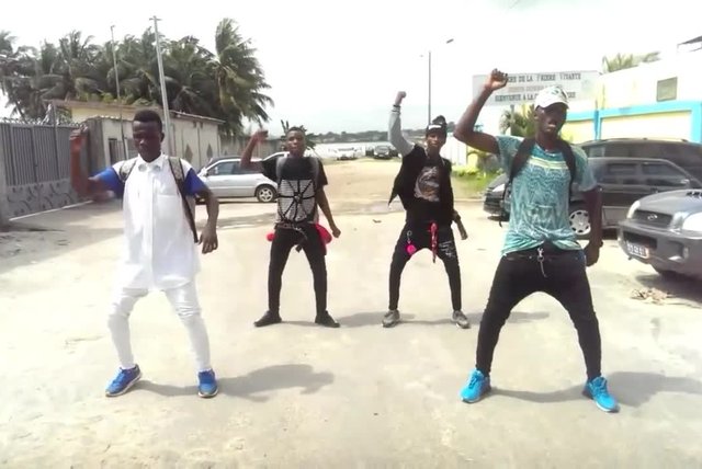 TÉLÉCHARGER MUSIC DE DEBORDO ROBOT