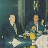 Kim Saldıracak İlk