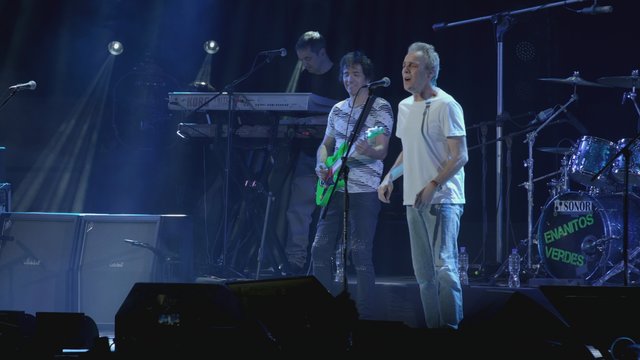 Temblando (En Vivo)