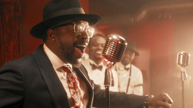 Oil & Water (feat. Anthony Hamilton)