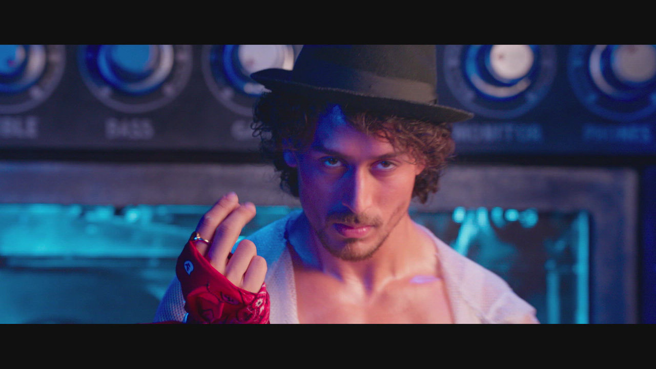 Main Hoon (From "Munna Michael")