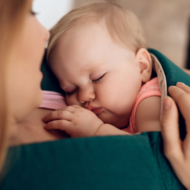 Dreamscape Serenity: Baby Lullaby's Embrace